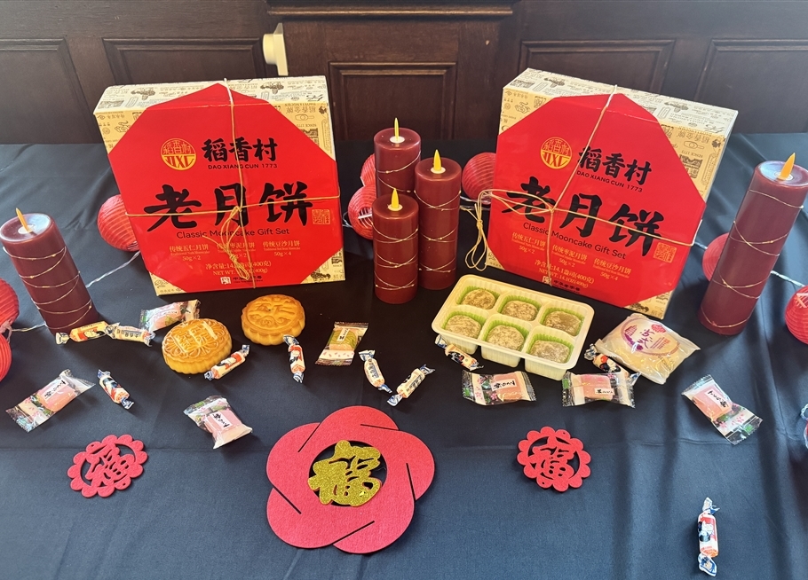 mooncake display