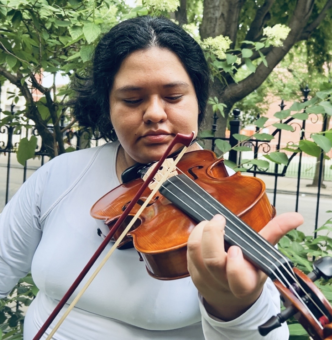 woman playing violin